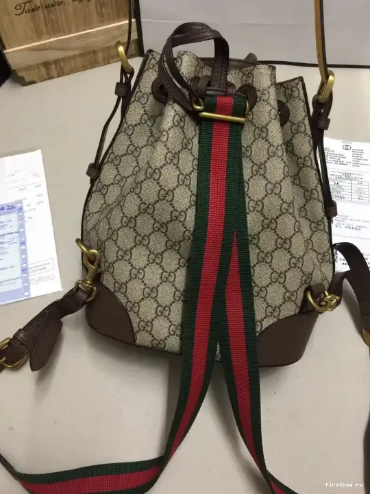 First bag ru Bucket Gucci Bag 0612